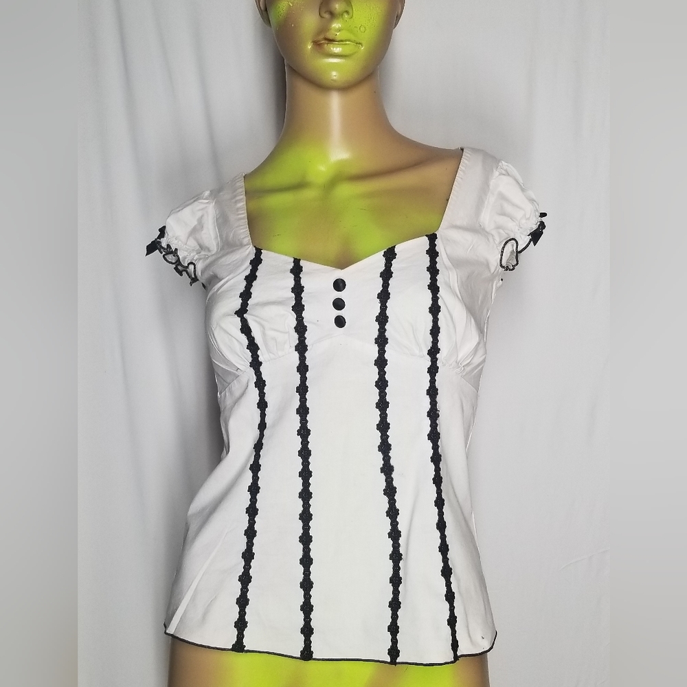 Coquette button blouse XS